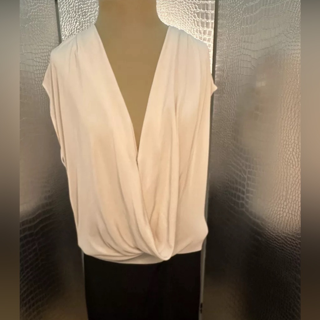Diane Von Furstenberg Black And White Silk Size 8 Casual Dress